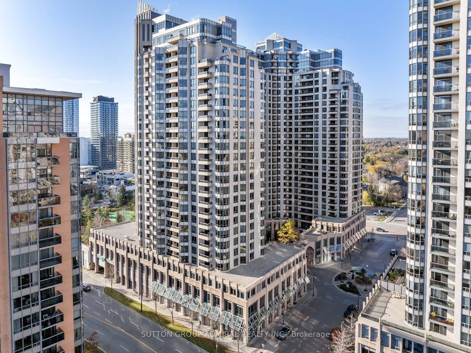 15 Northtown Way, #2021