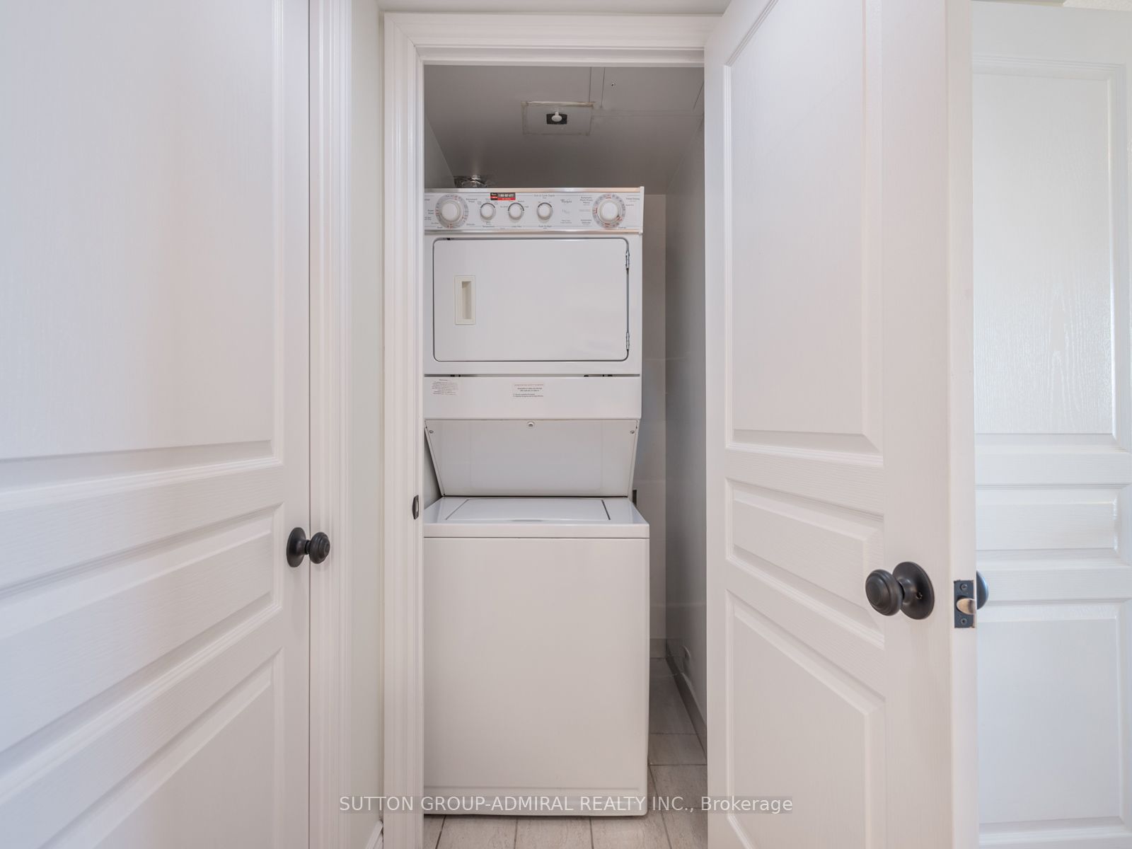 15 Northtown Way, #2021