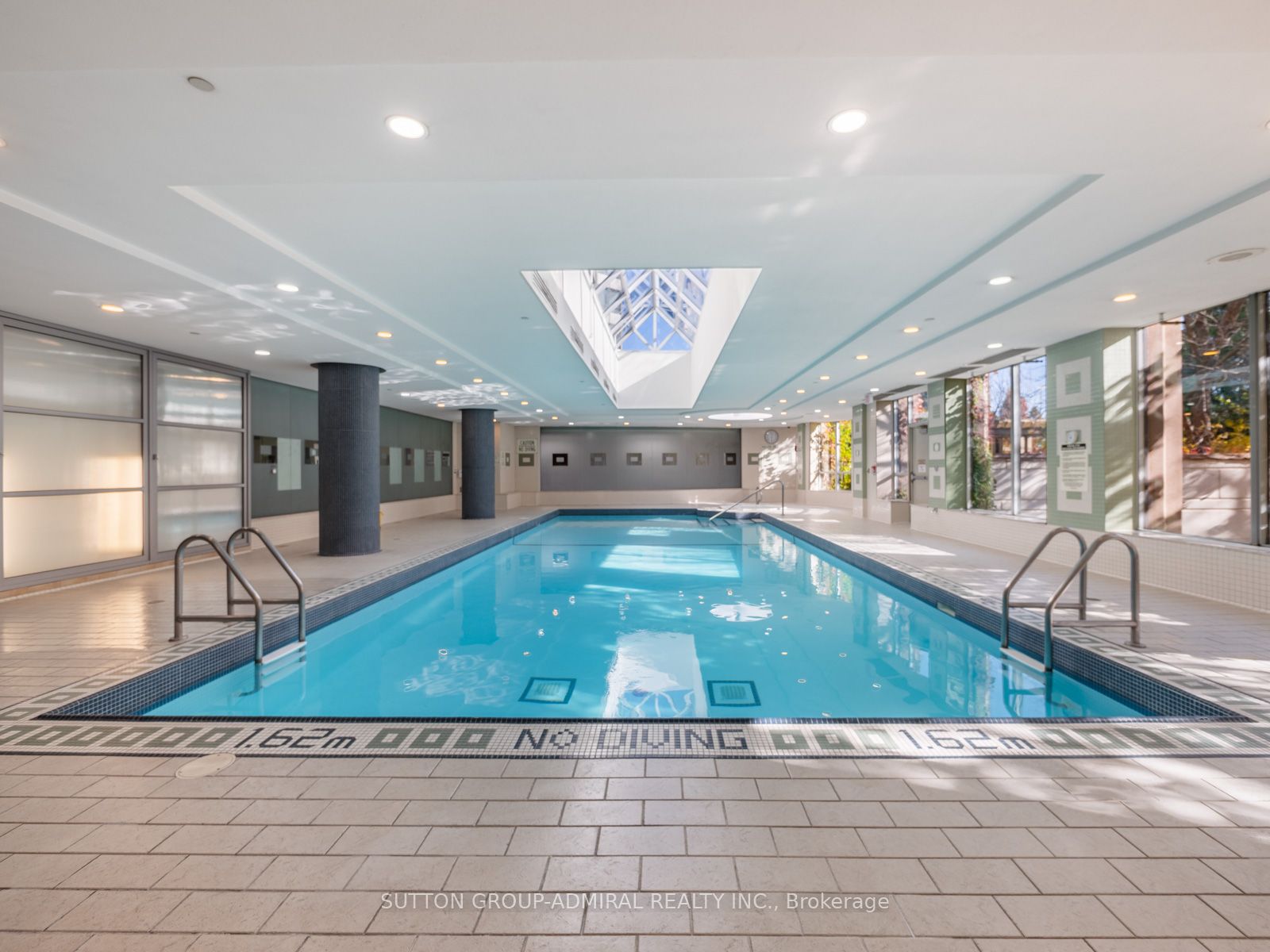 15 Northtown Way, #2021