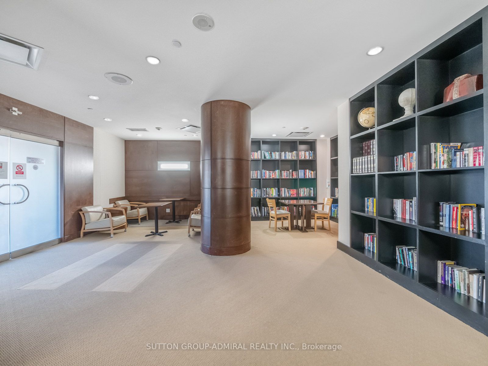 15 Northtown Way, #2021