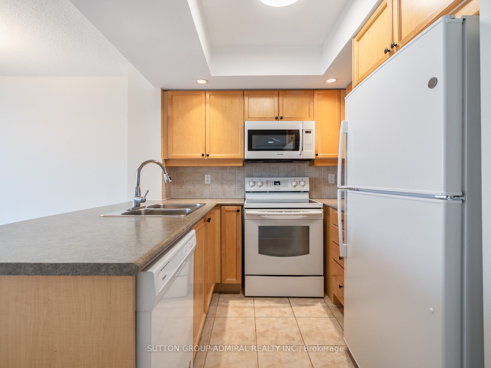 15 Northtown Way, #2021