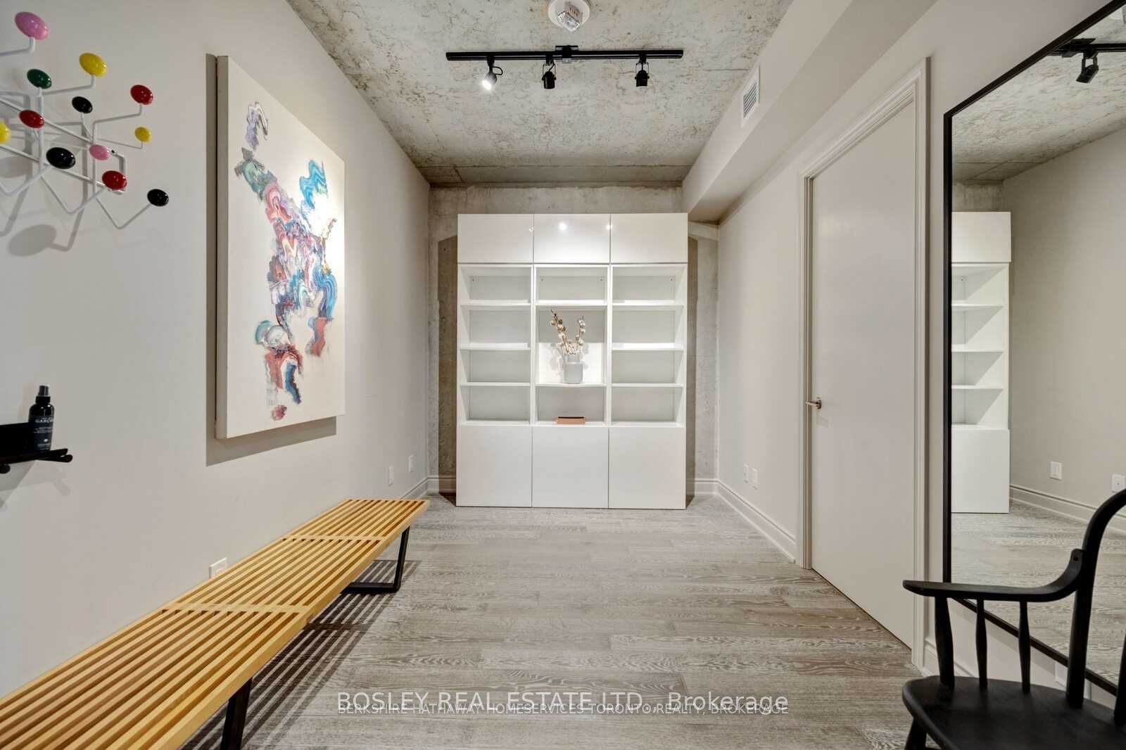608 Richmond Street W #709