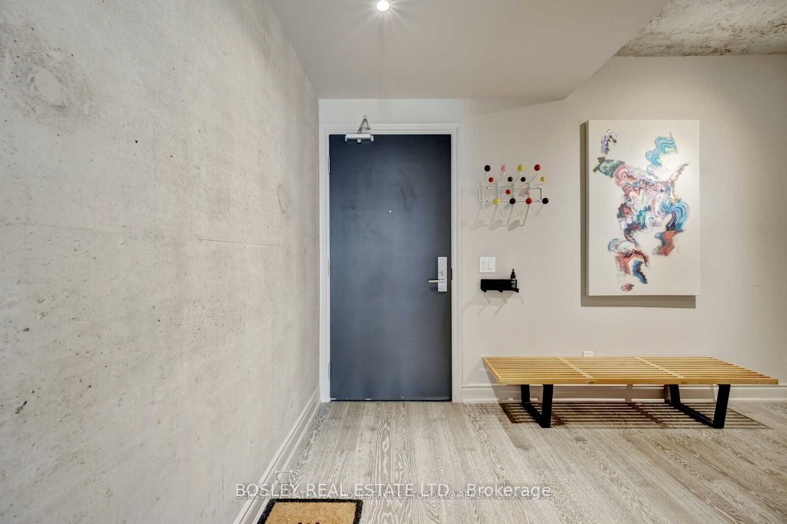 608 Richmond Street W #709