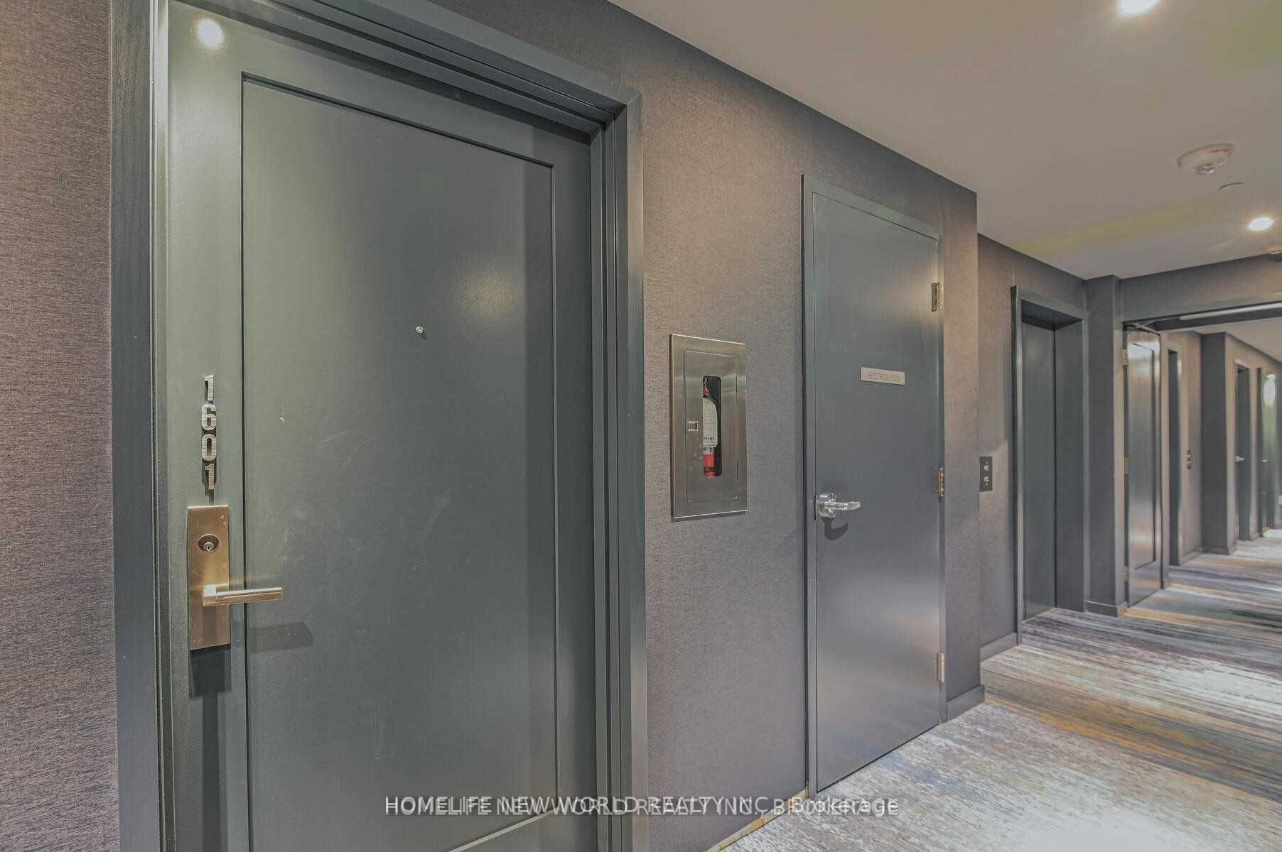28 Wellesley St E, #1601