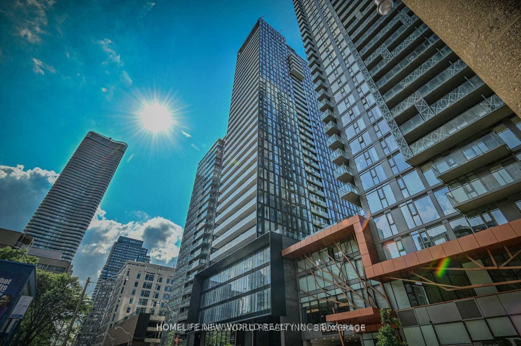28 Wellesley St E, #1601