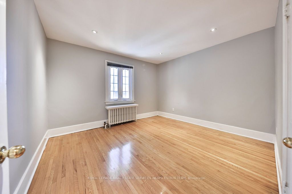 878 Avenue Rd, #2