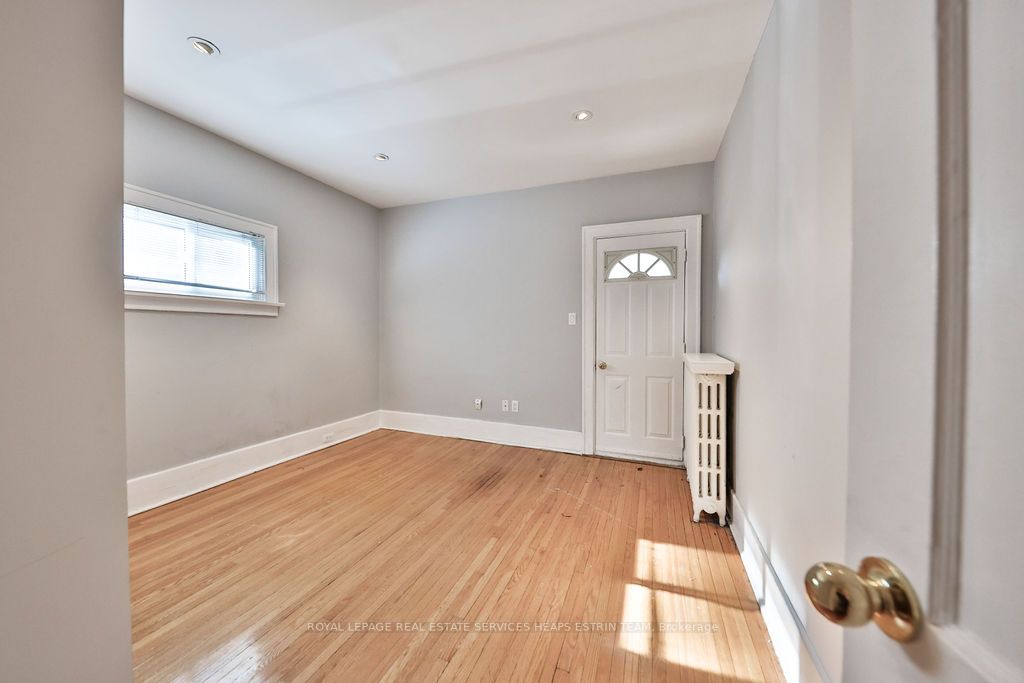 878 Avenue Rd, #2