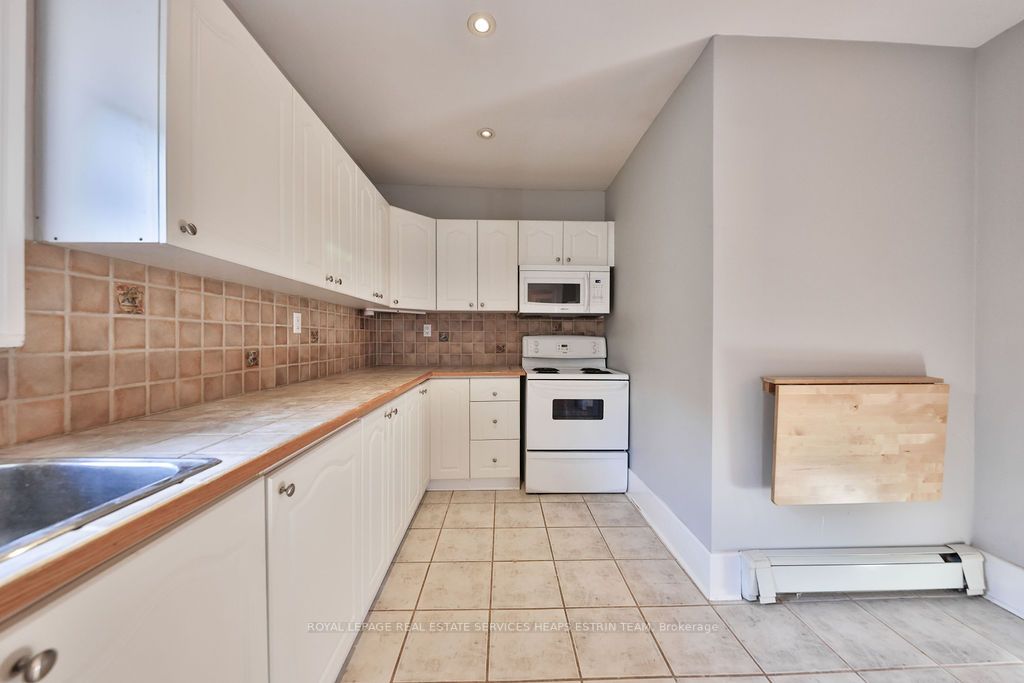 878 Avenue Rd, #2