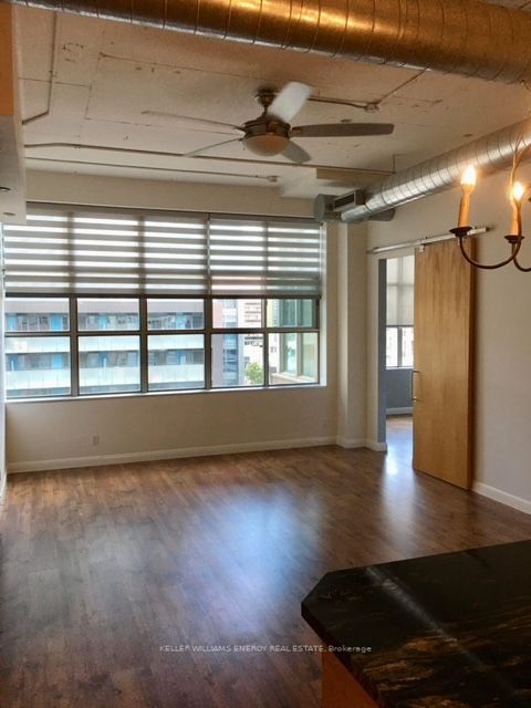188 Eglinton Ave E, #712
