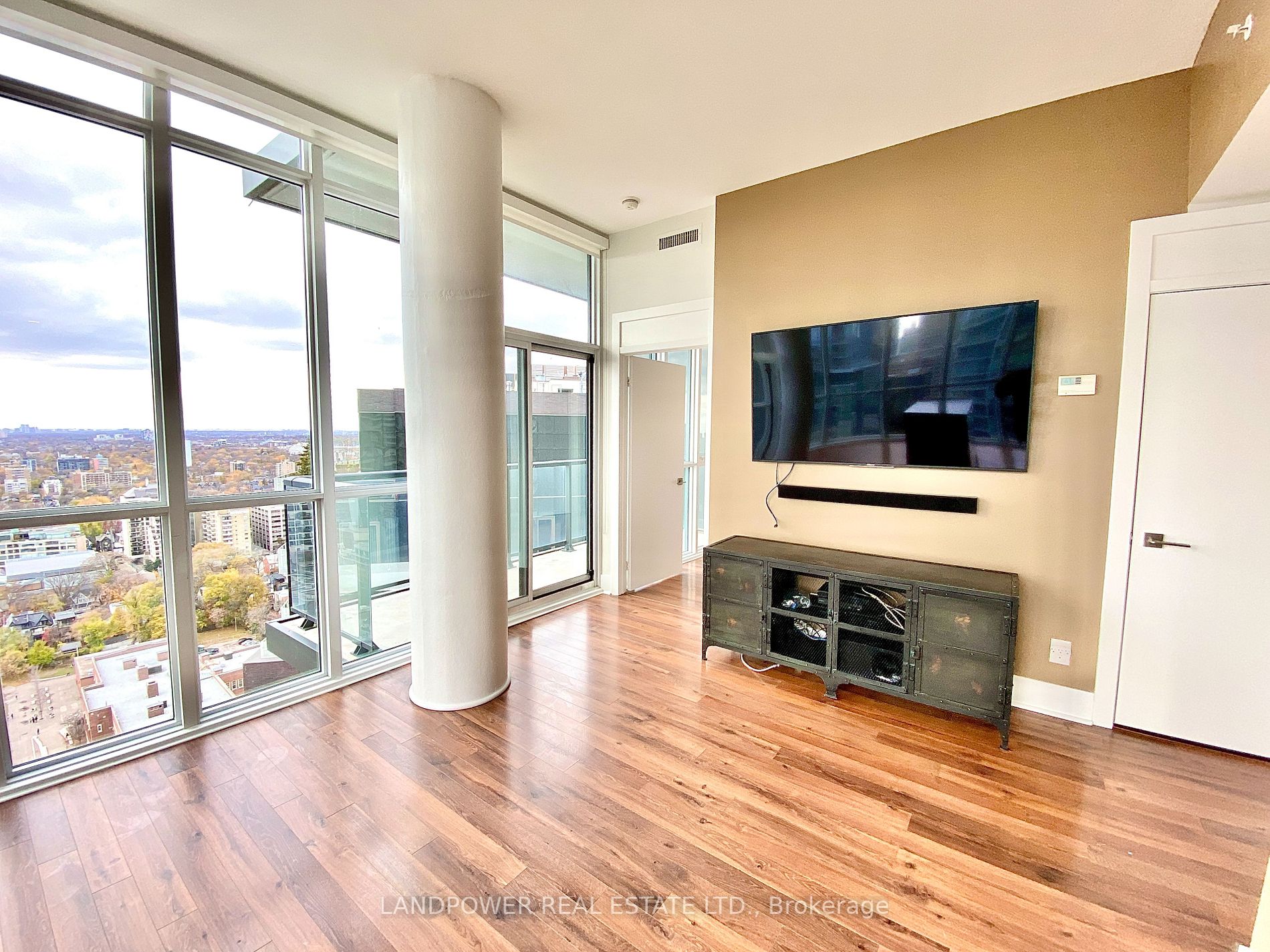 32 Davenport Rd, #2708