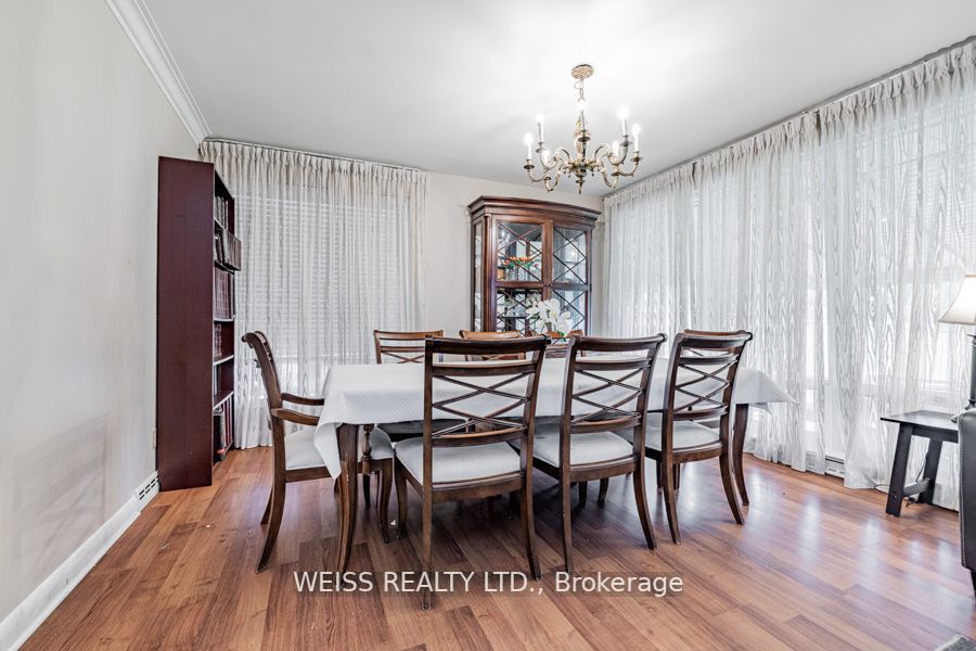 24 Lowesmoor Ave