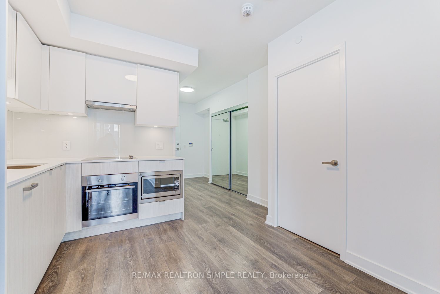 195 Redpath Ave, #1606