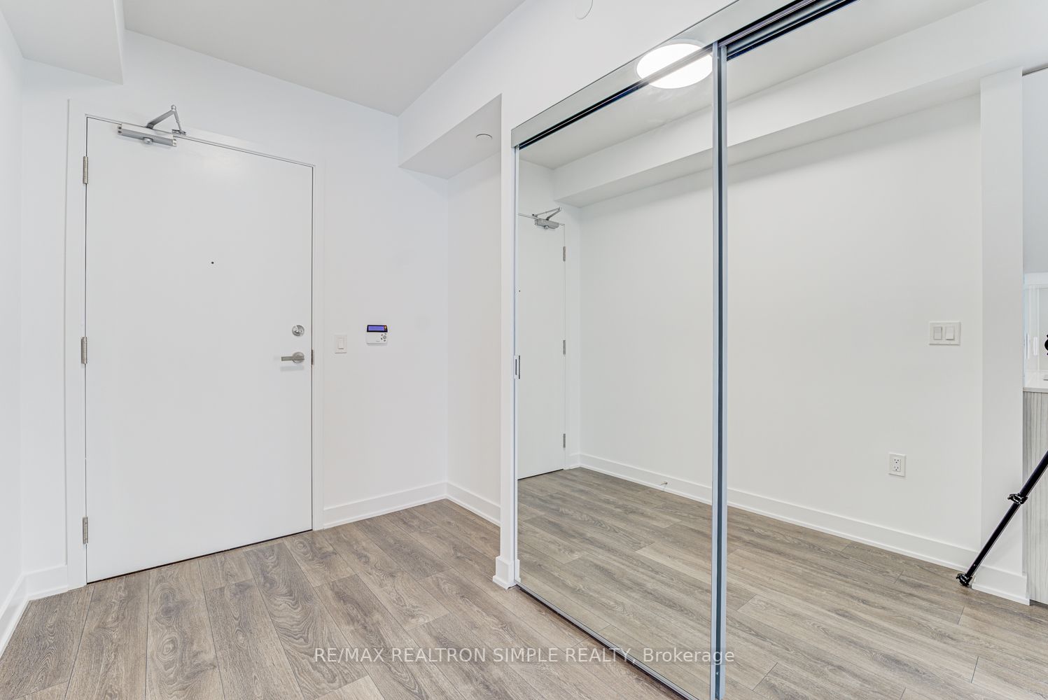 195 Redpath Ave, #1606