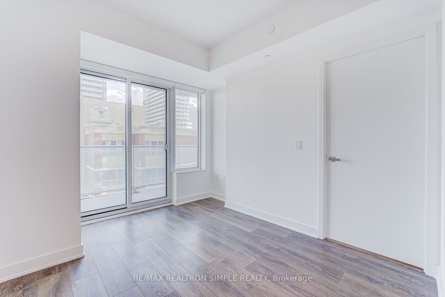 195 Redpath Ave, #1606