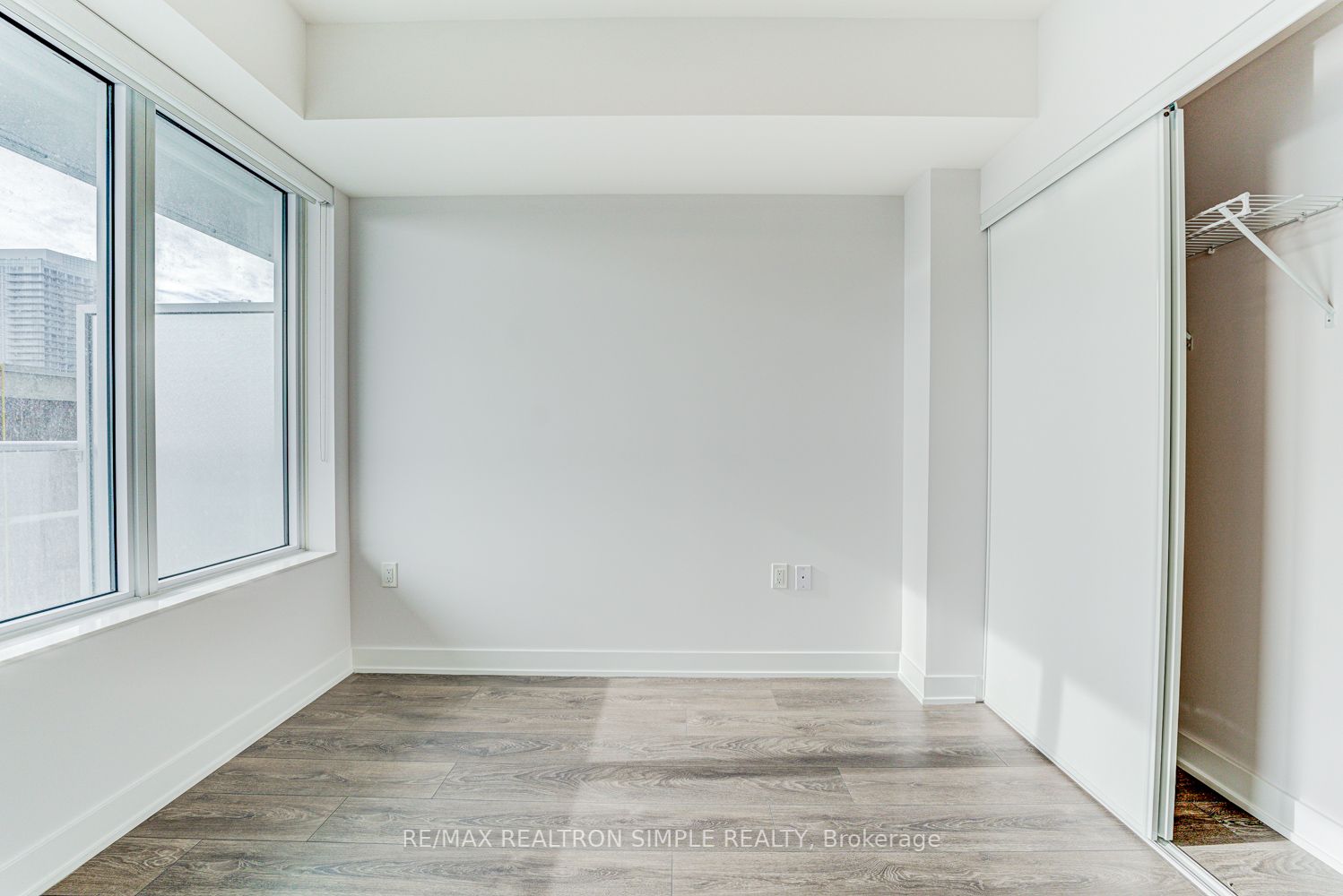 195 Redpath Ave, #1606