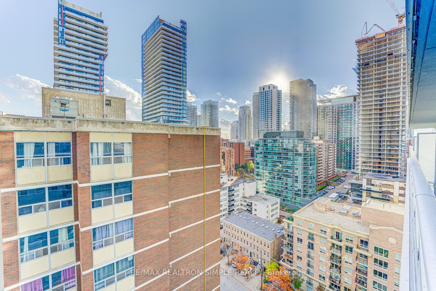 195 Redpath Ave, #1606