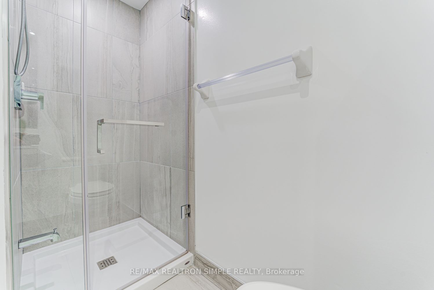 195 Redpath Ave, #1606