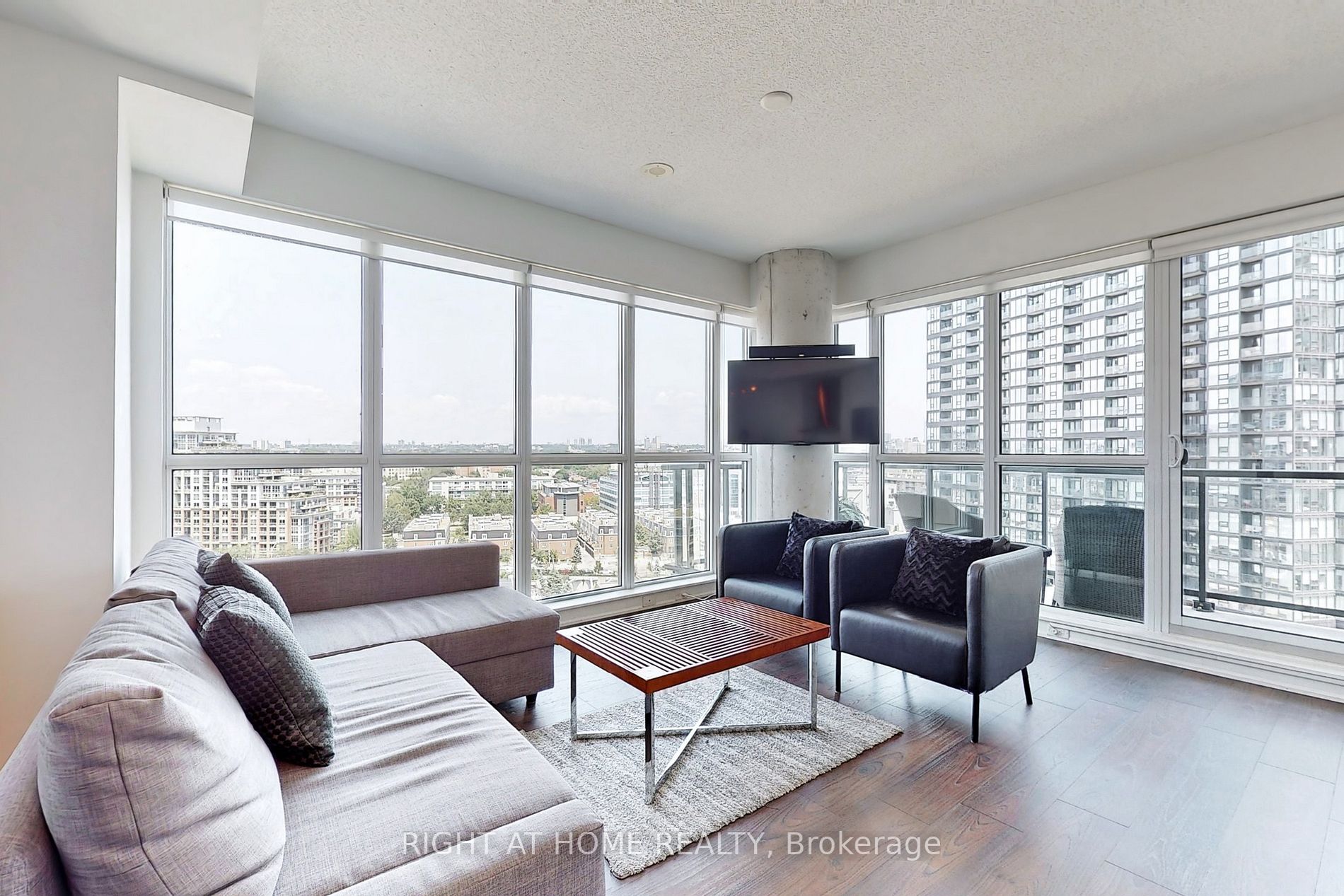 51 East Liberty St, #1304
