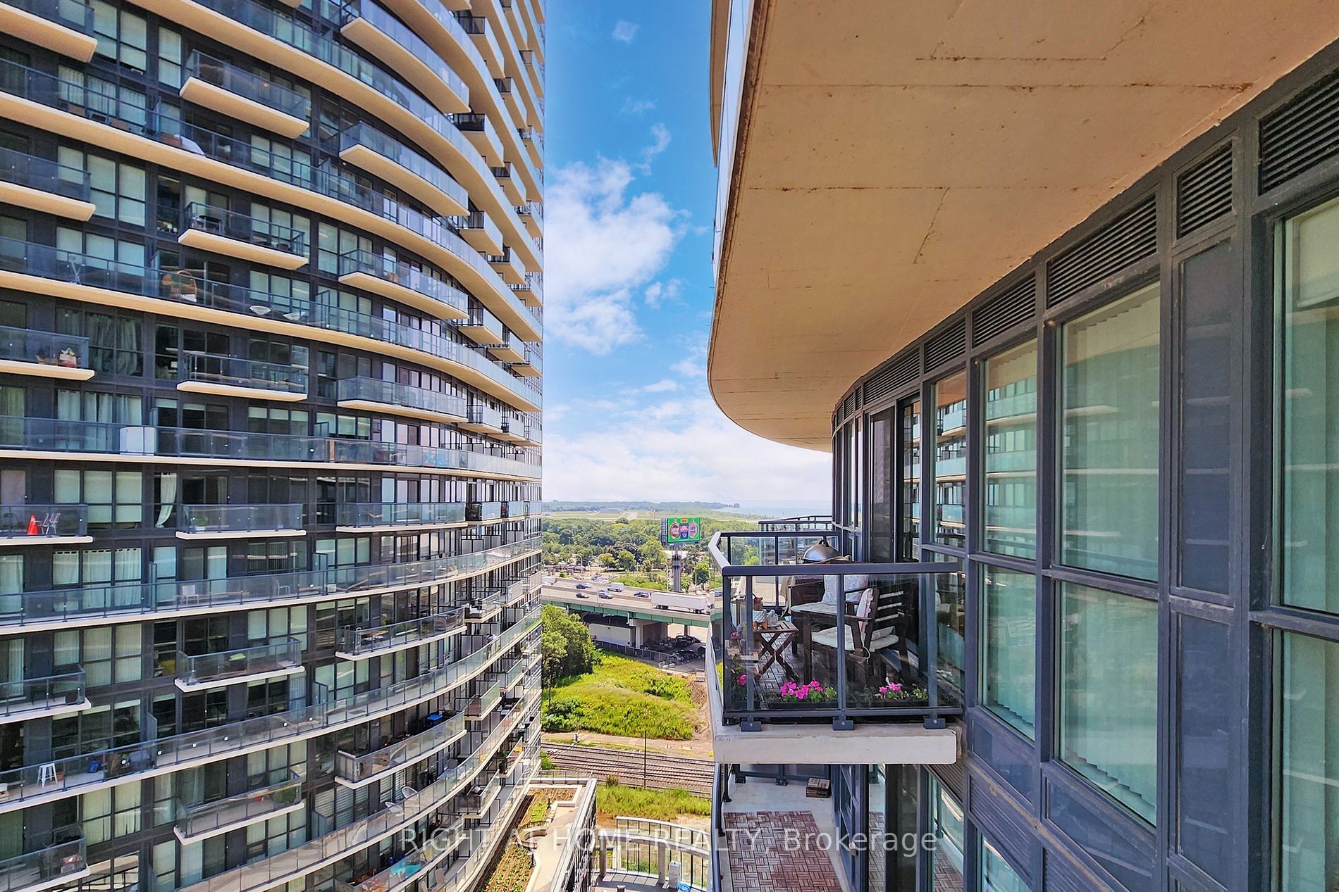 51 East Liberty St, #1304