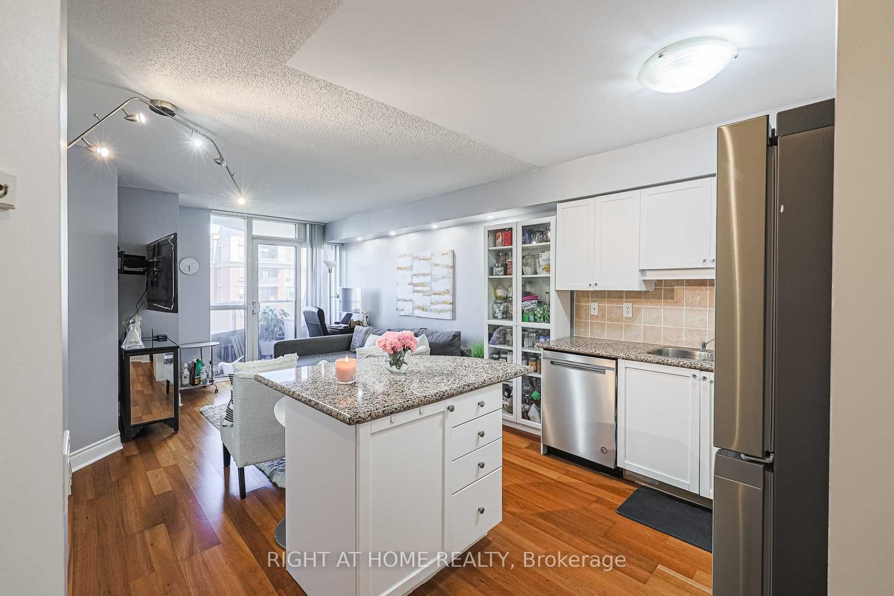 78 Harrison Garden Blvd, #1214