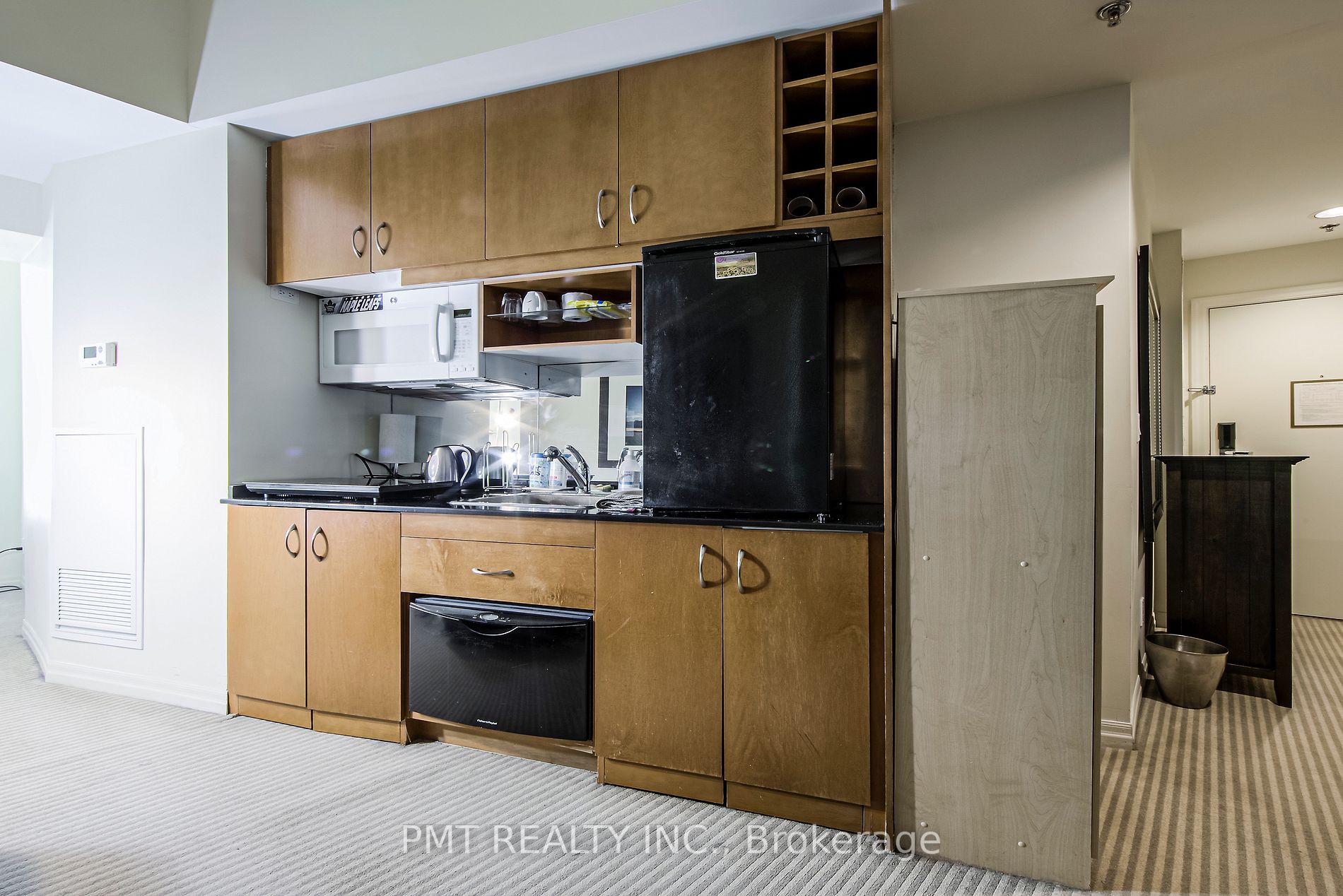 1 King St W, #701