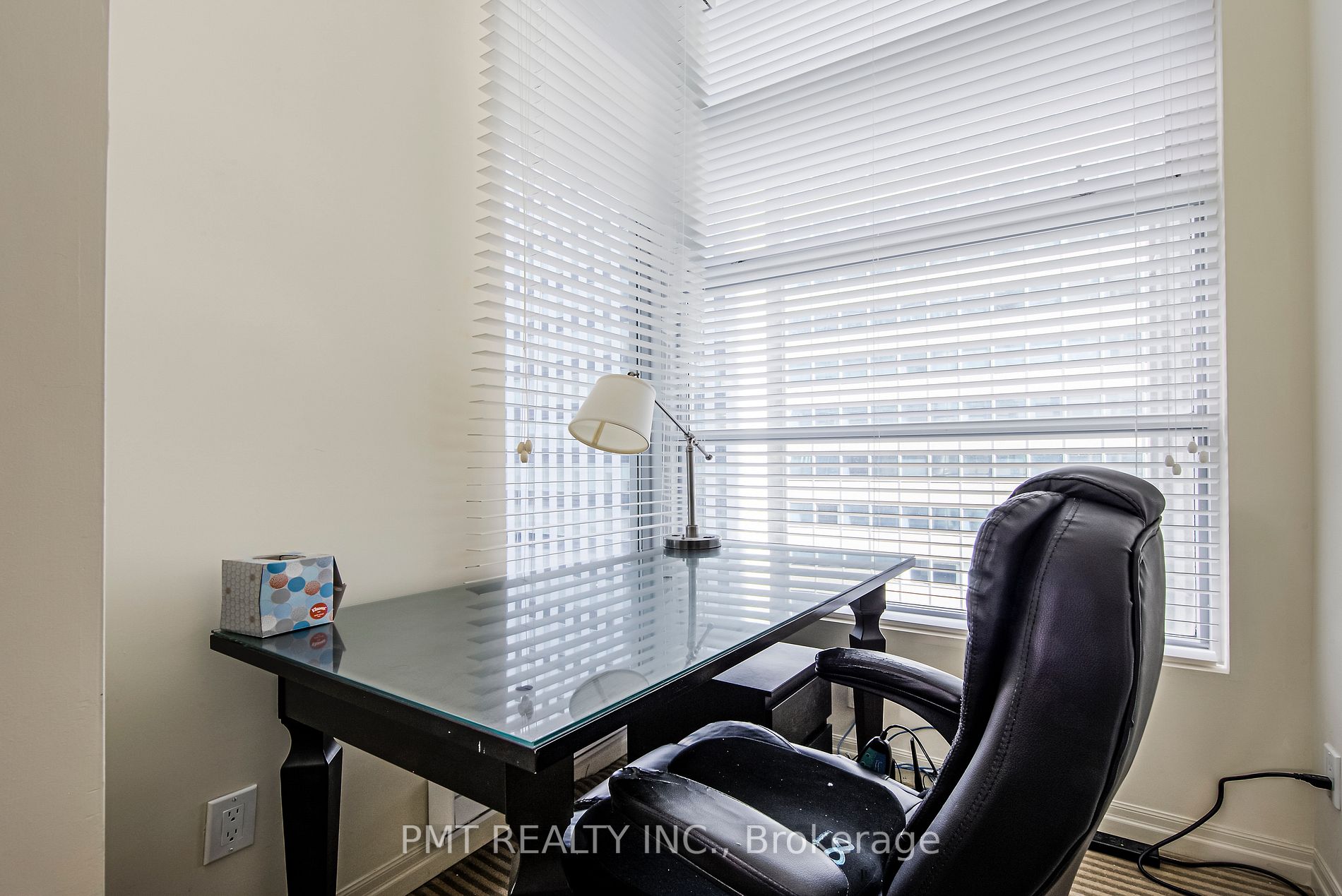 1 King St W, #701