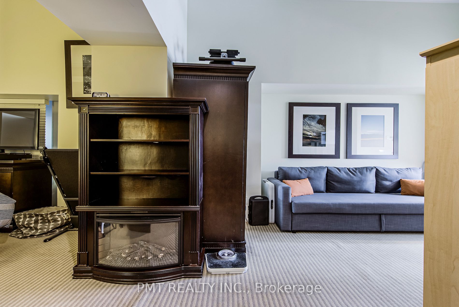 1 King St W, #701