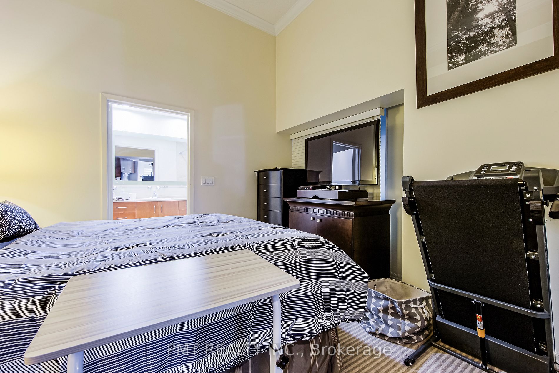 1 King St W, #701