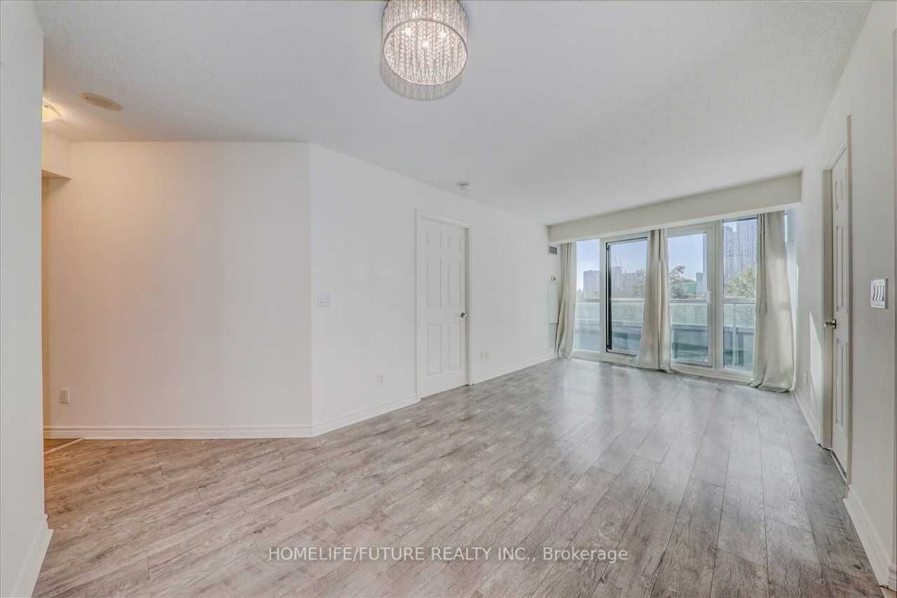 25 Lower Simcoe St, #618