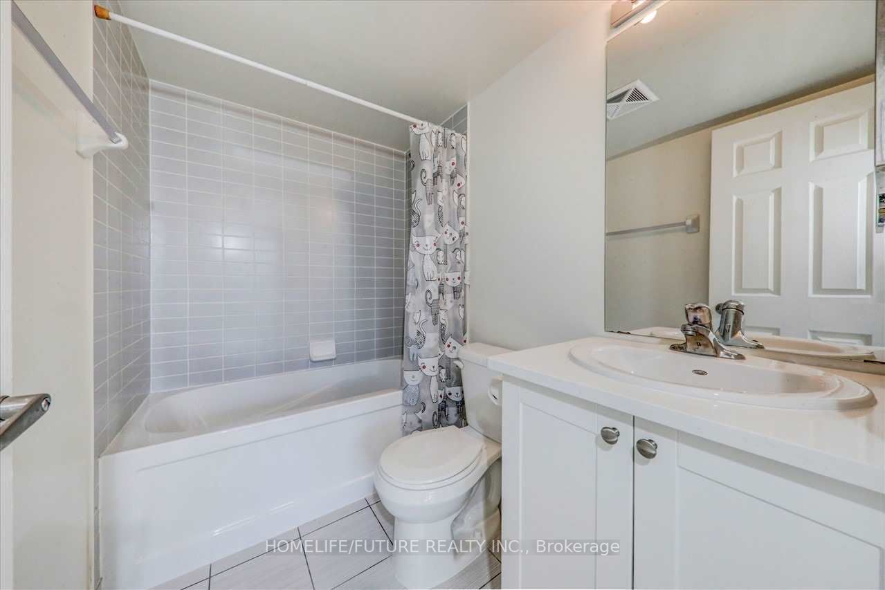 25 Lower Simcoe St, #618