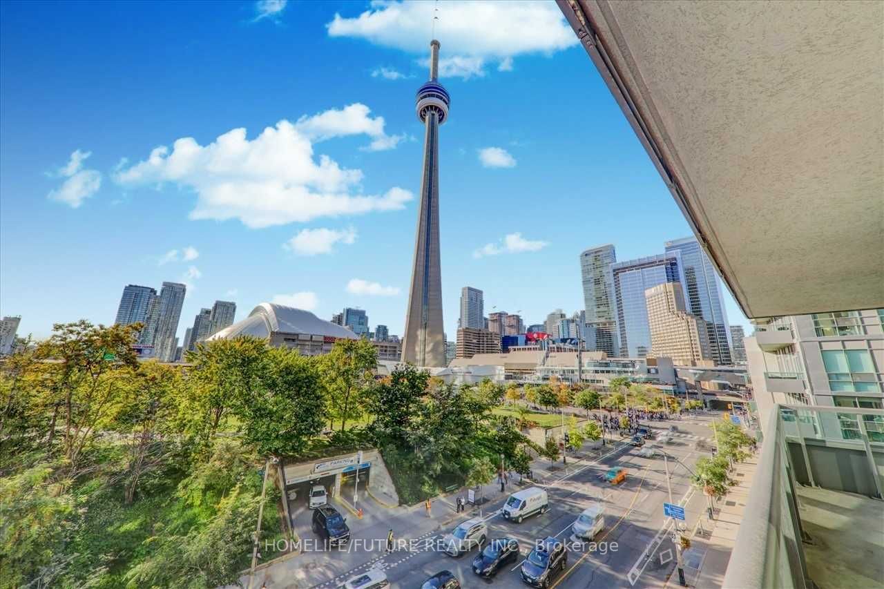 25 Lower Simcoe St, #618