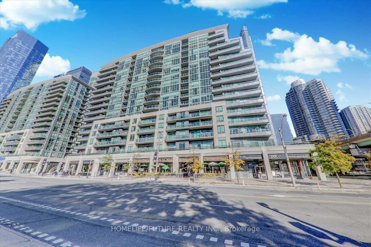 25 Lower Simcoe St, #618
