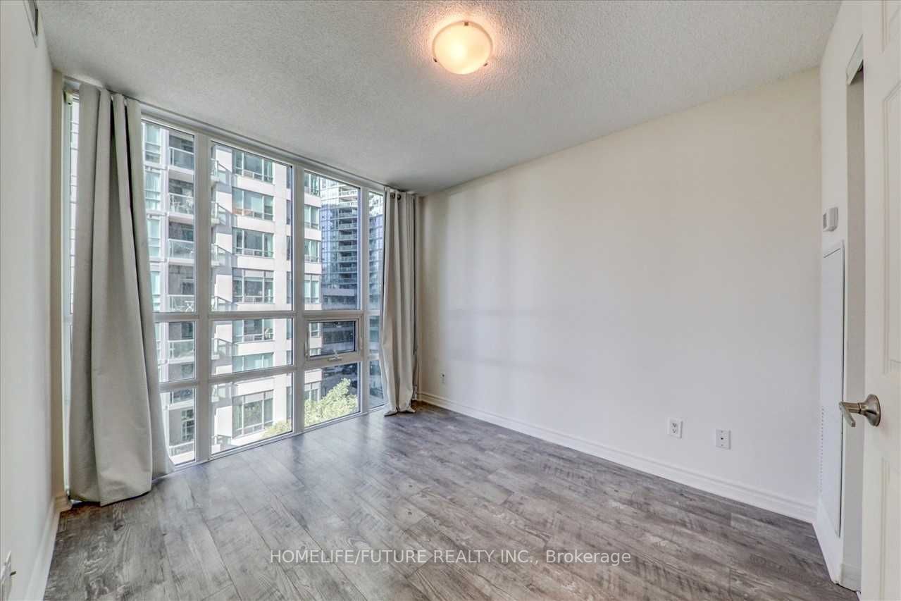 25 Lower Simcoe St, #618