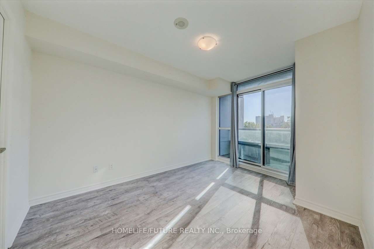 25 Lower Simcoe St, #618