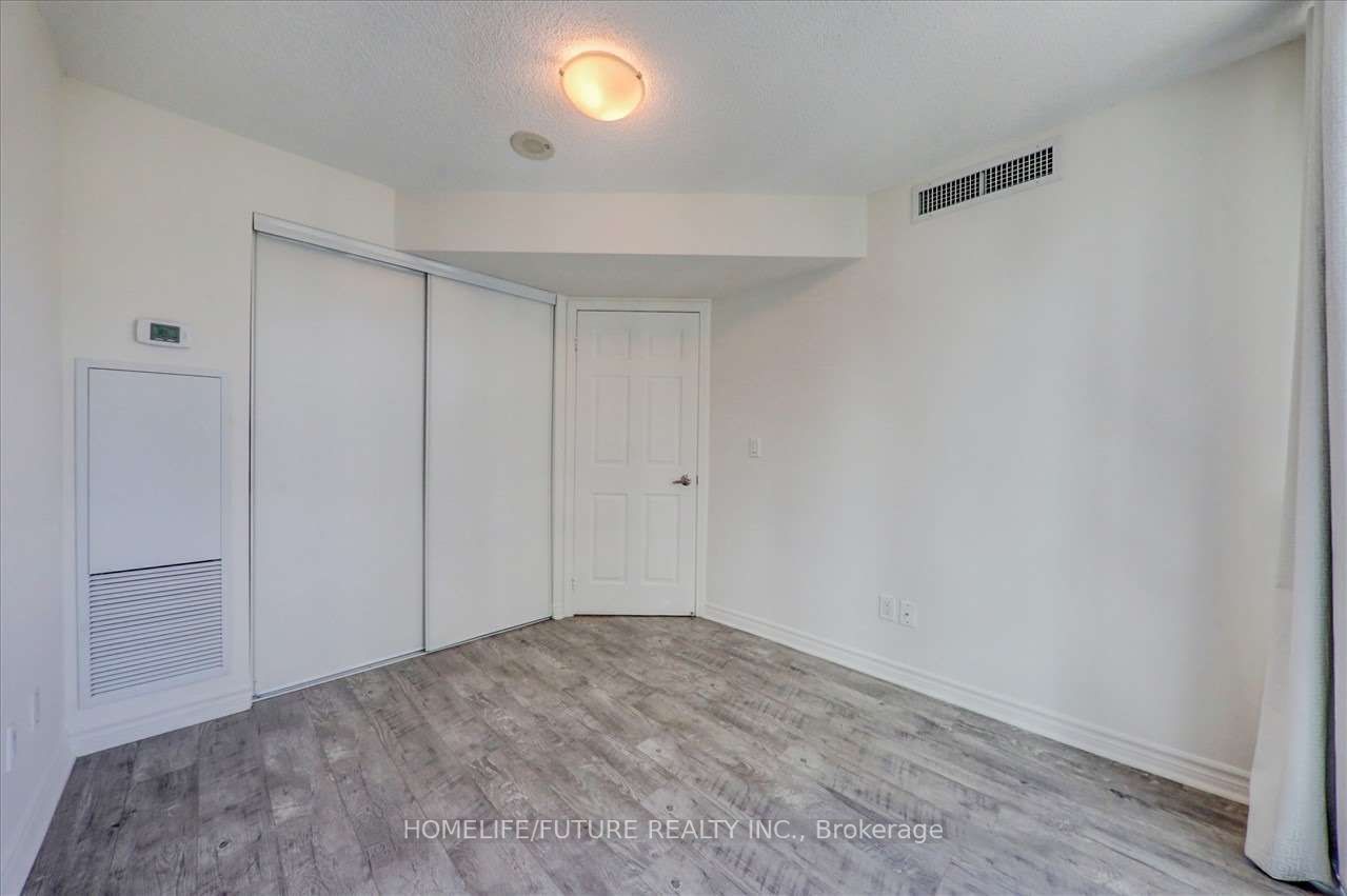 25 Lower Simcoe St, #618