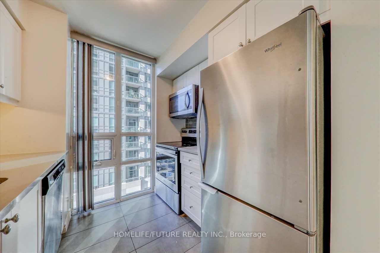 25 Lower Simcoe St, #618