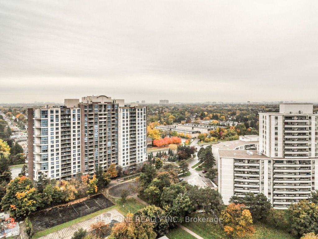 5162 Yonge St, #2001