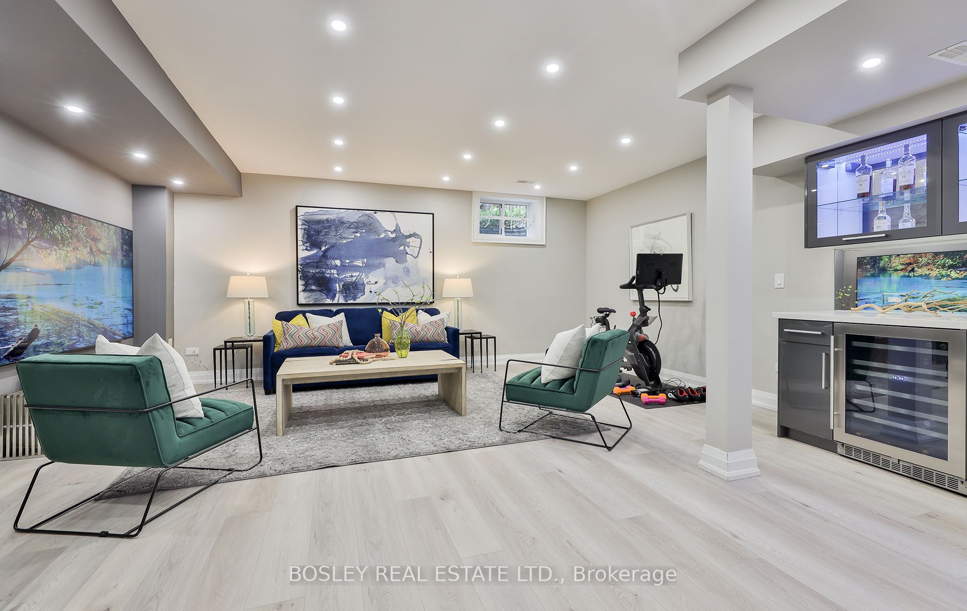 316 Broadway Ave