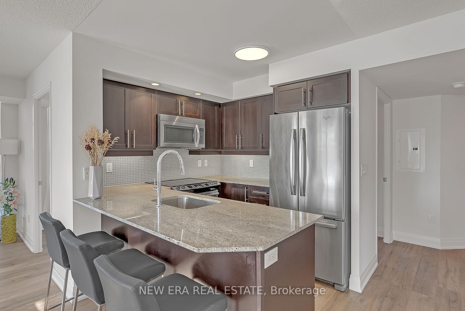 85 East Liberty St, #404