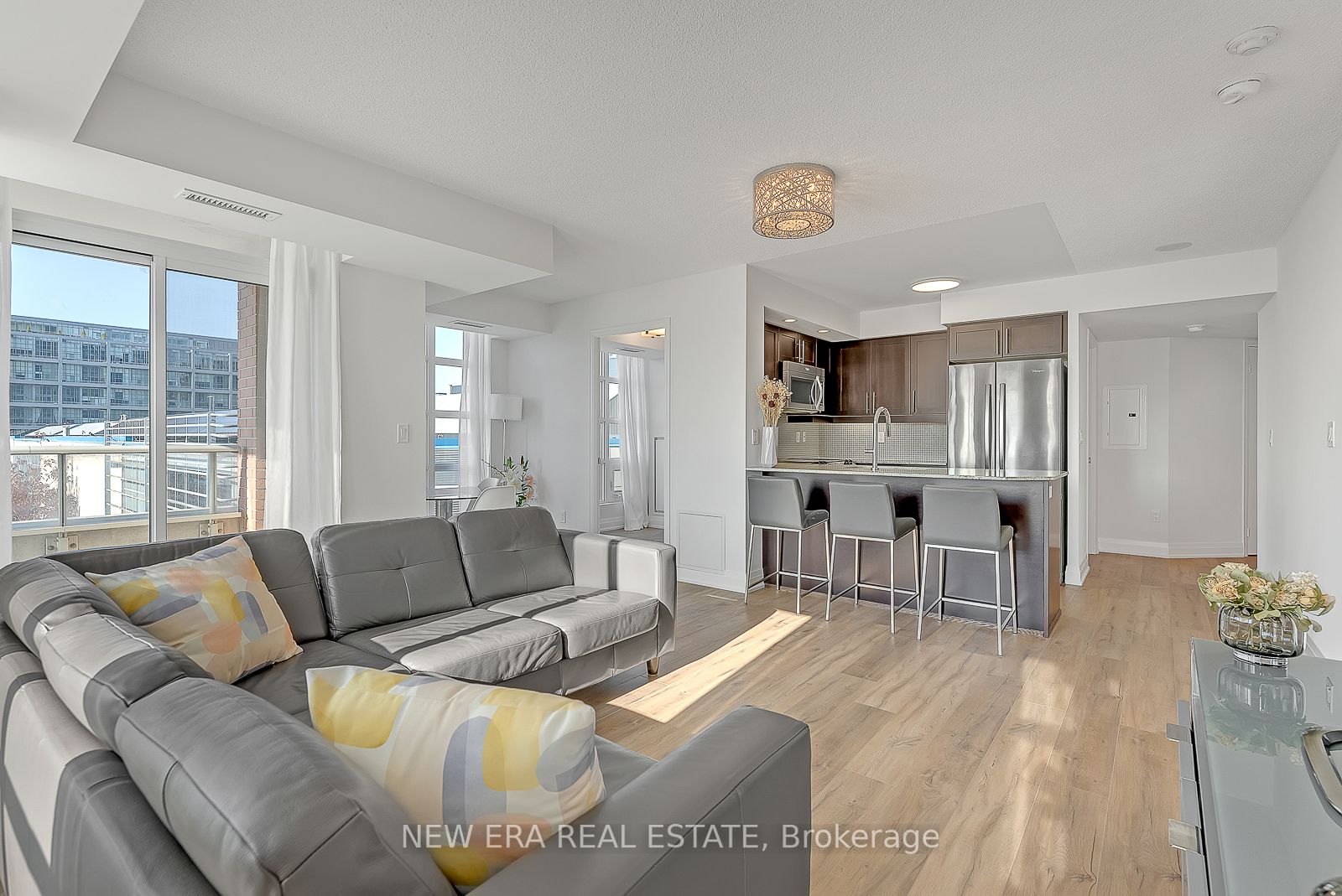 85 East Liberty St, #404