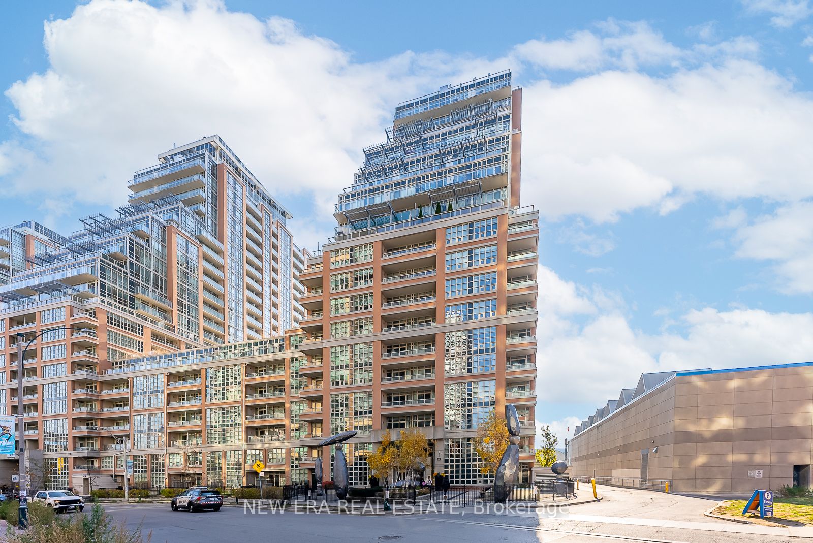 85 East Liberty St, #404