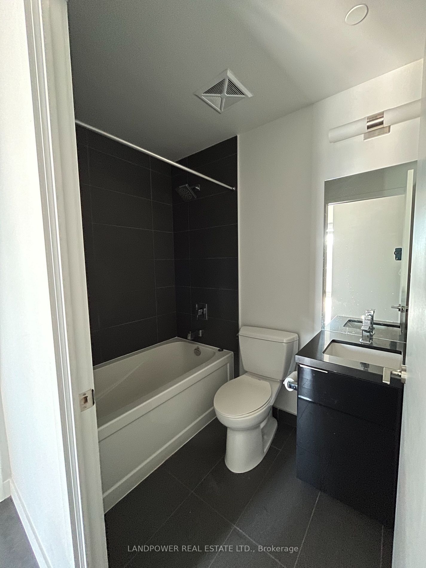 8 Eglinton Ave E, #1302
