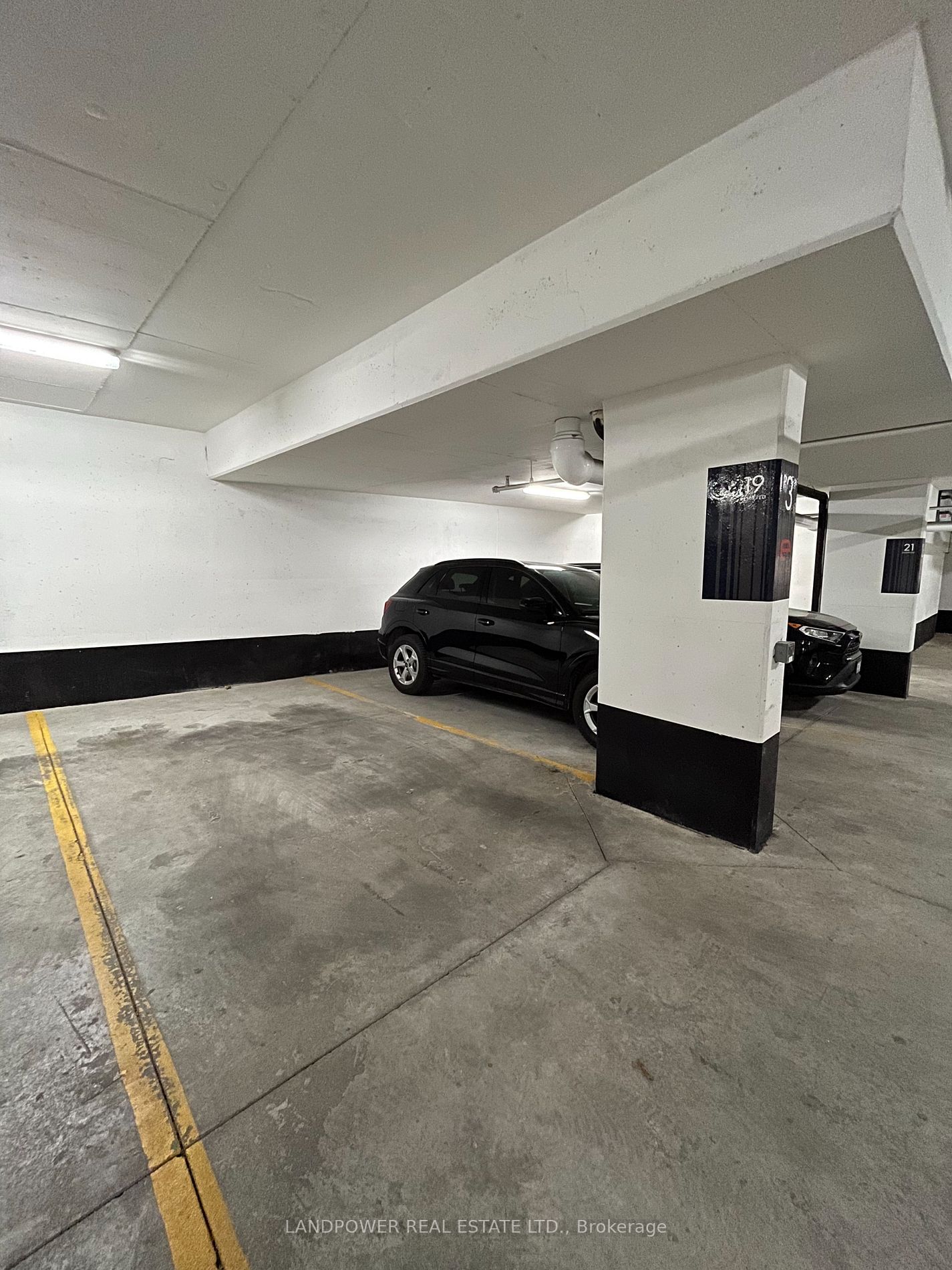 8 Eglinton Ave E, #1302