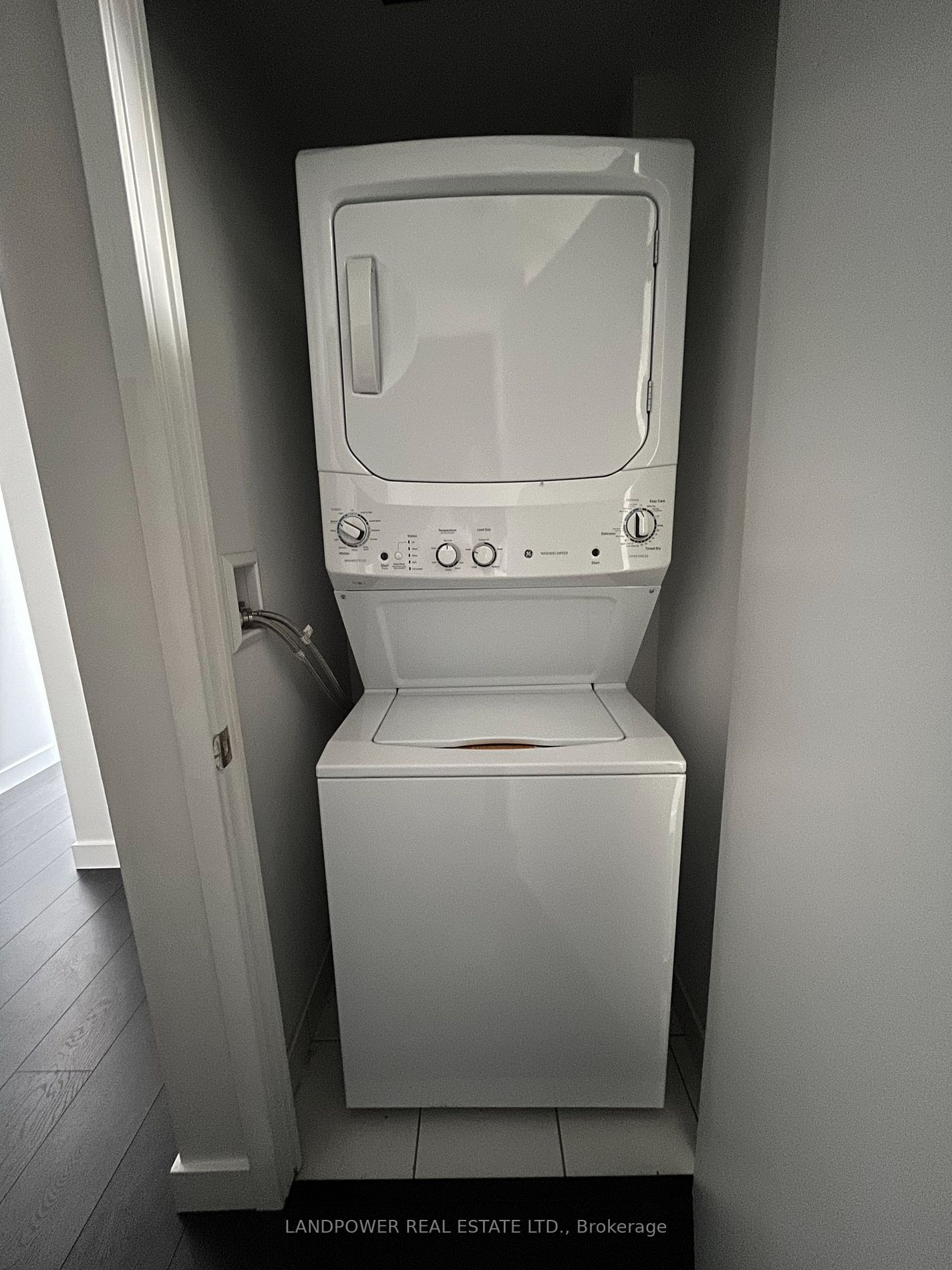 8 Eglinton Ave E, #1302