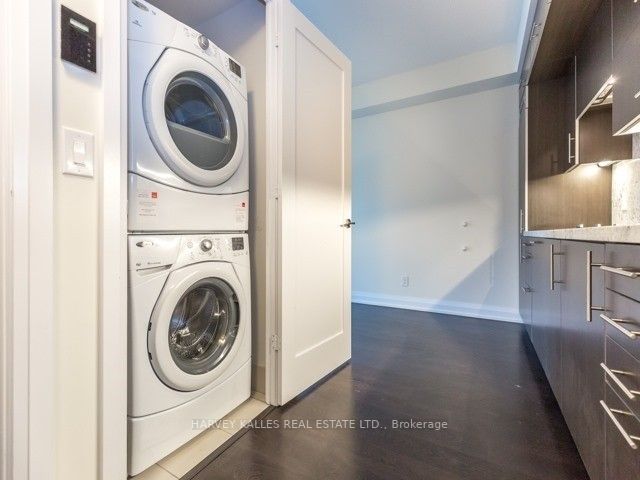 5 Sheppard Ave E, #2121