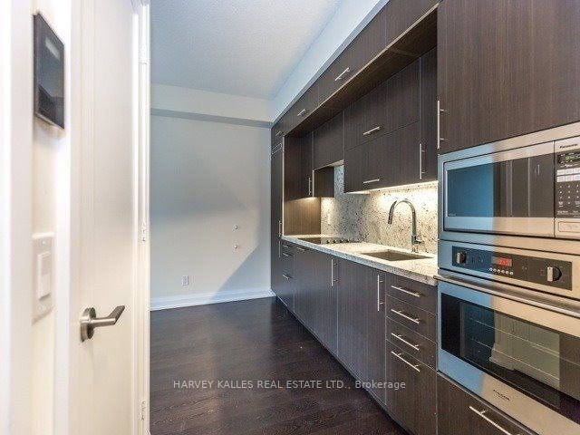 5 Sheppard Ave E, #2121