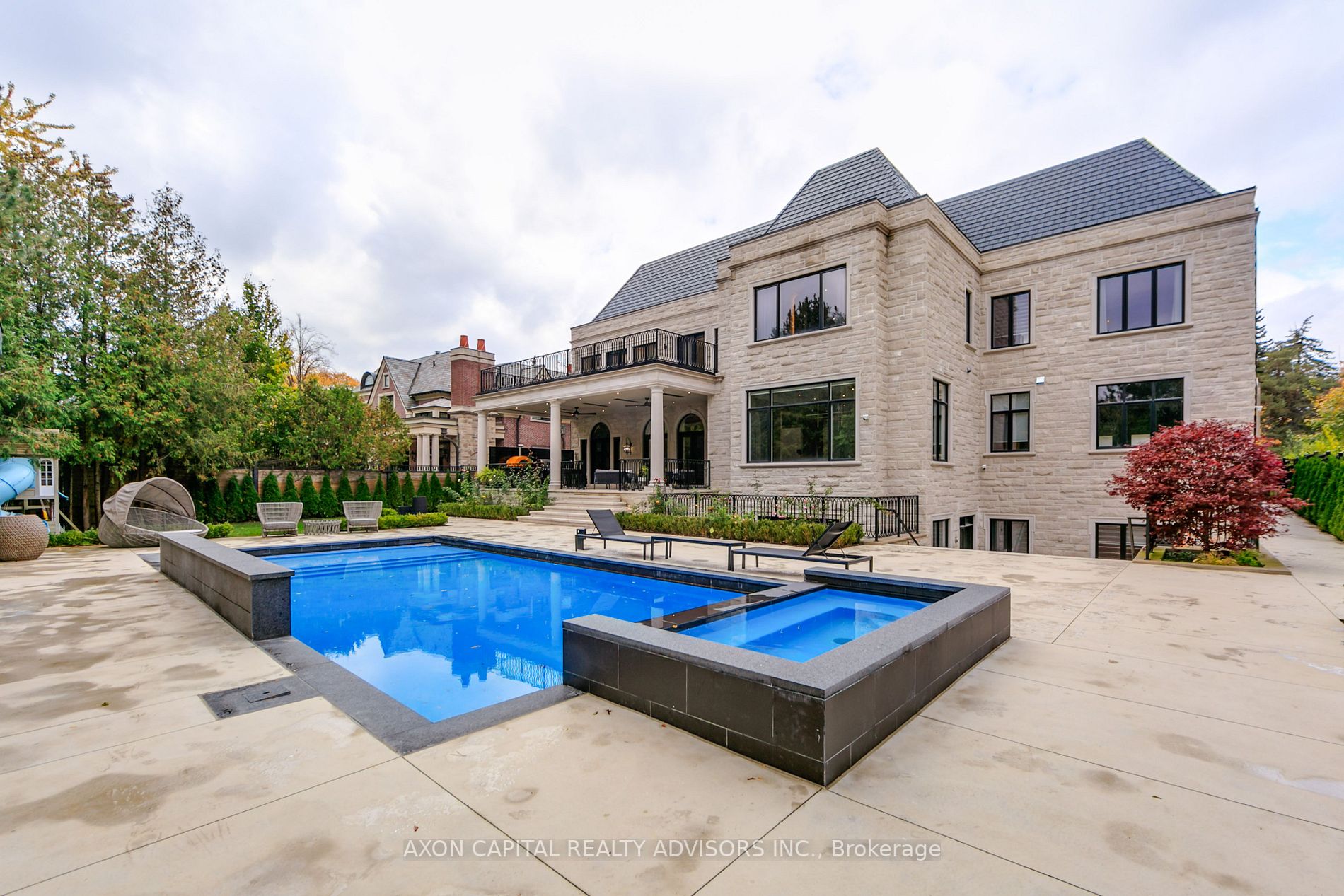 17 Chieftain Cres