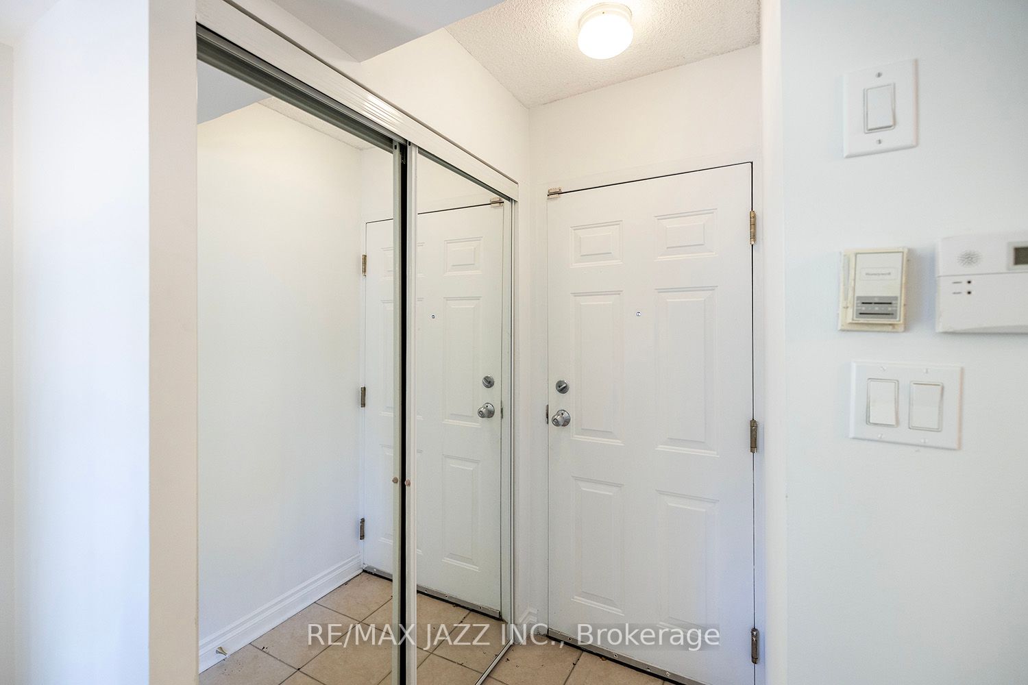 12 Douro St, #Th426
