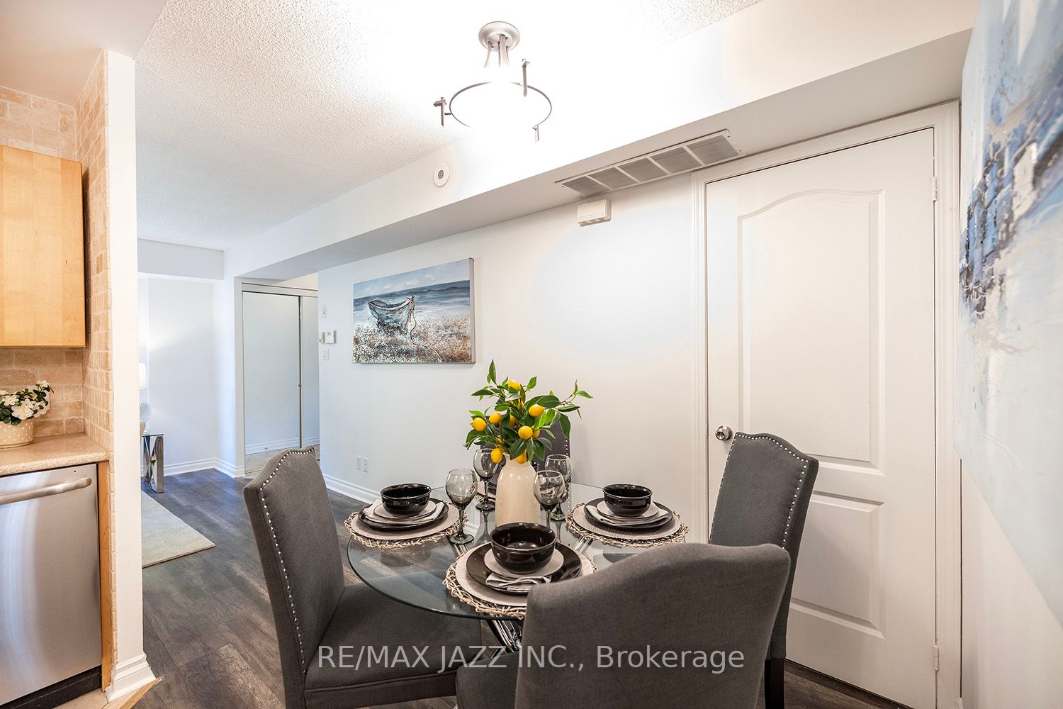 12 Douro St, #Th426
