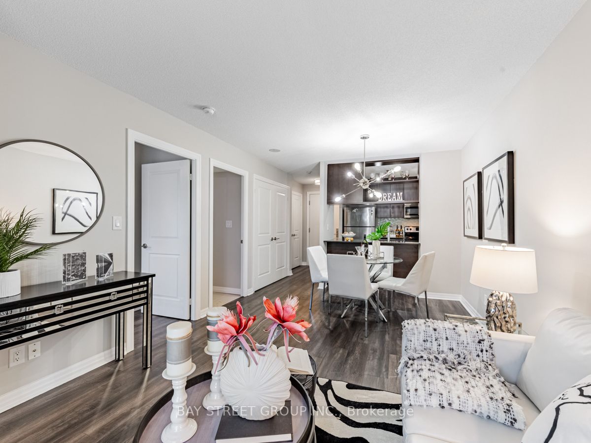 30 Herons Hill Way, #303